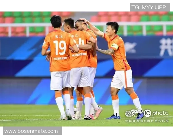 武汉足球队与南京足球队速度较量的赛后分析与反思